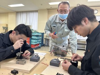 R5機械技術科1年時間講師4