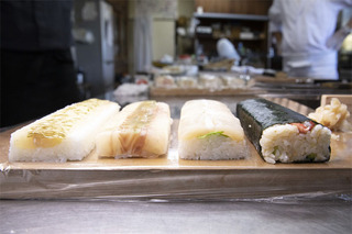 押し寿司体験-2