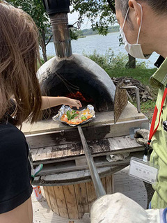 石窯で作るピザ焼き体験