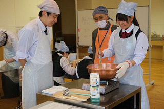 ミルクジャムづくり（雨天メニュー用）