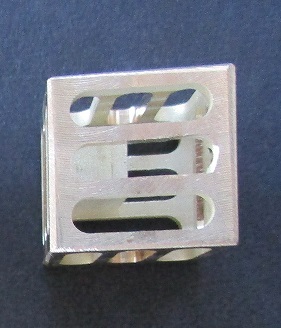 プリズンブロック完成品3