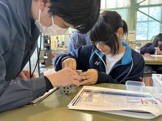 R7機械技術科_訓子府高校見学02