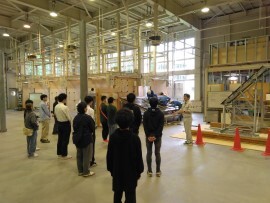 見学会1電気 (JPG 20.1KB)