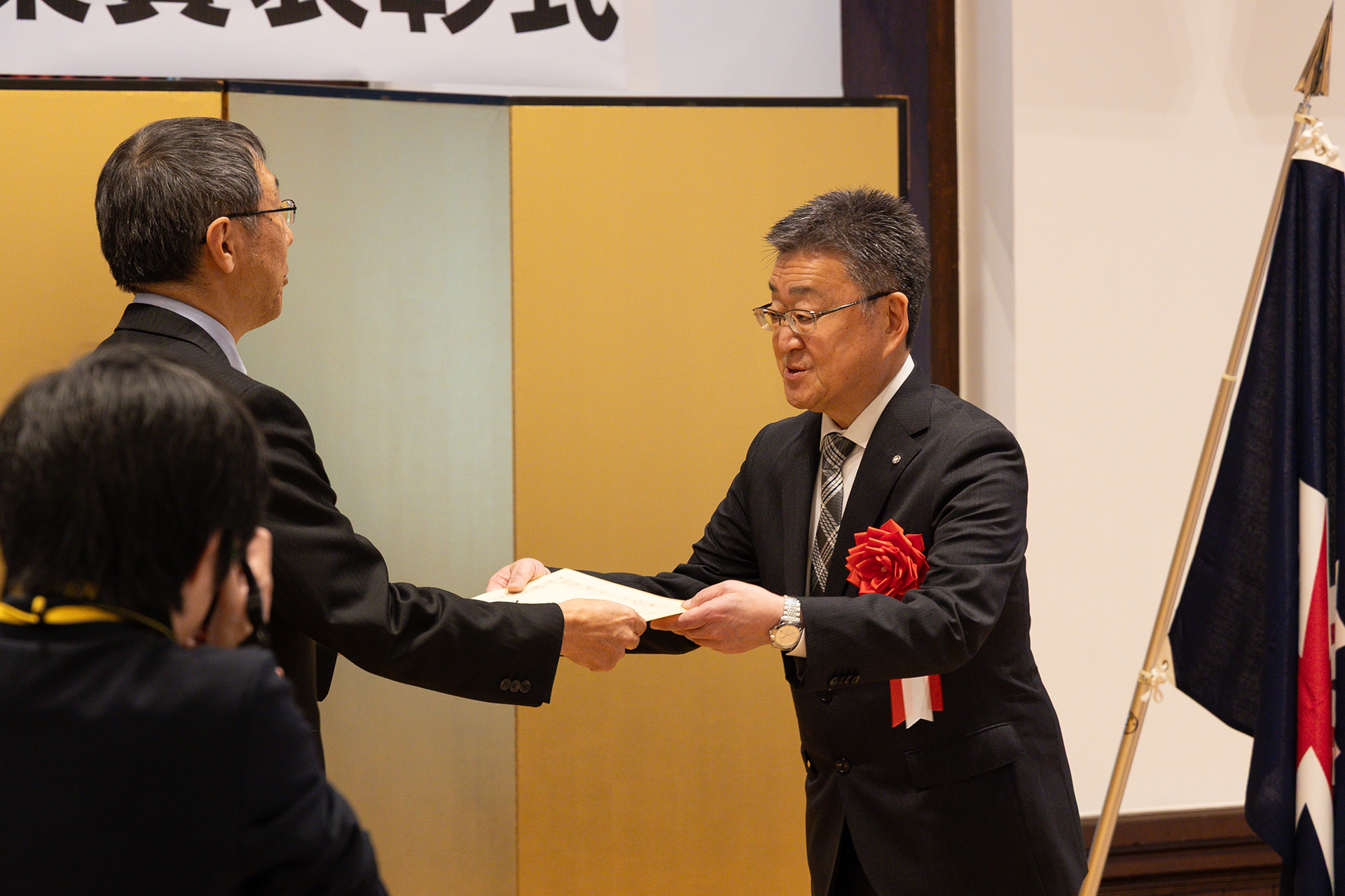 賞状授与の様子(ワタシノ)
