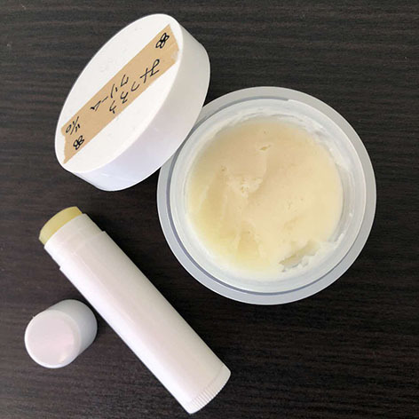 みつろうのアロマバームとリップクリームづくり体験