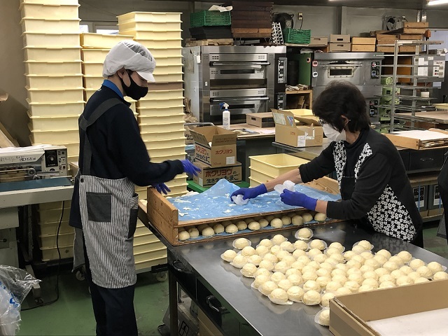 菓子製造スタッフ科