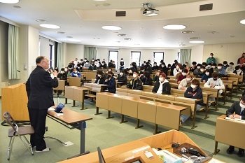 0207sotugyokinenkouen_1.jpg