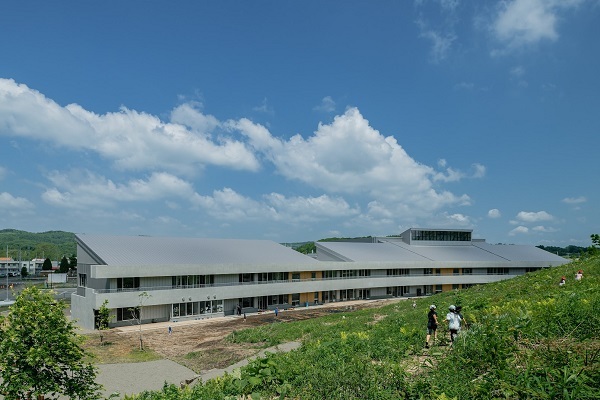 安平町立早来学園