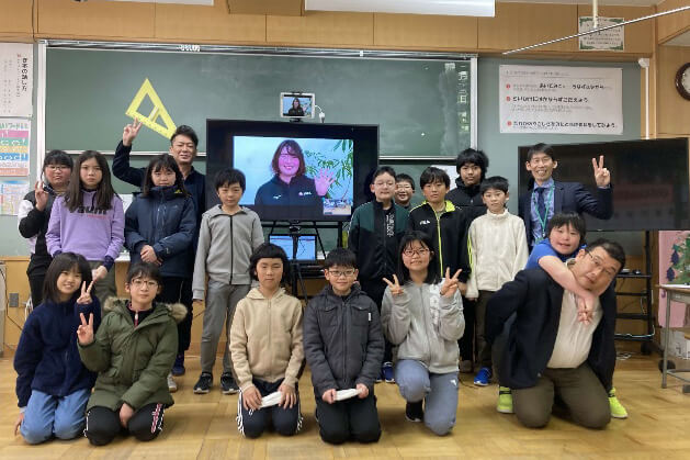 岩見沢市立メープル小学校との交流の様子(4)