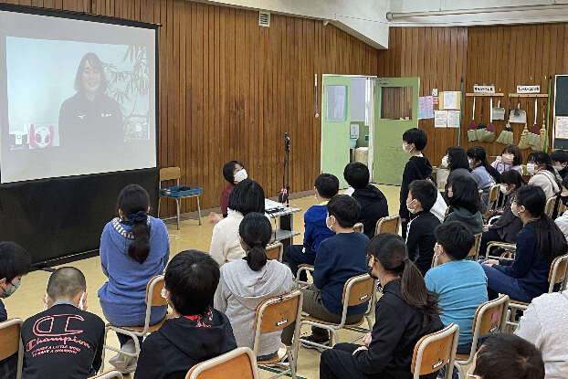 日高町立富川小学校との交流の様子（2）