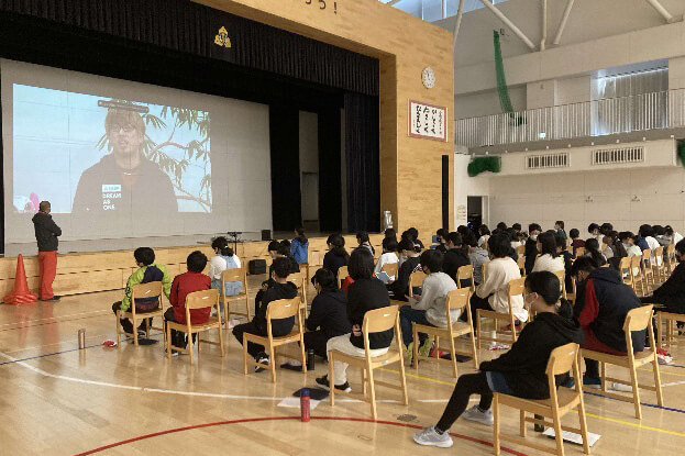 東川町立東川小学校との交流の様子(2)