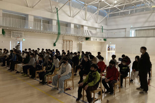 東川町立東川小学校との交流の様子(3)