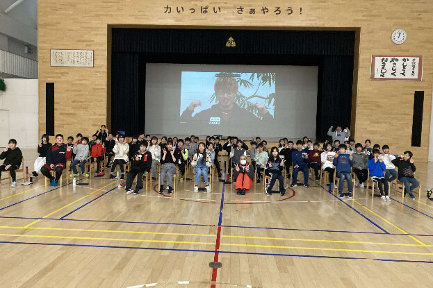 東川町立東川小学校との交流の様子(4)