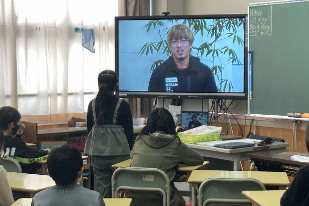 石狩市立石狩八幡小学校との交流の様子(2)