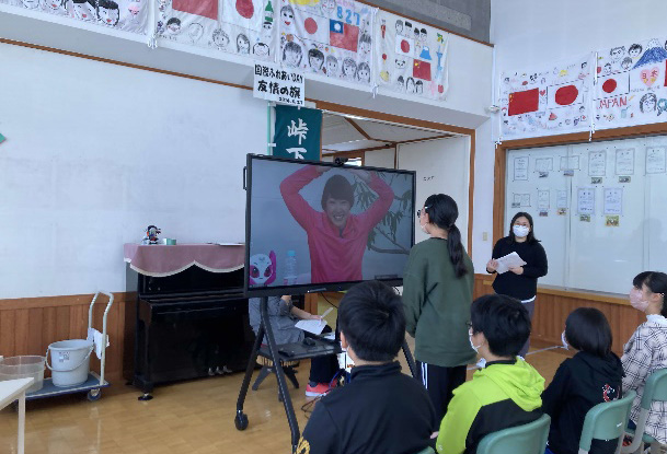 七飯町立峠下小学校との交流の様子(2)
