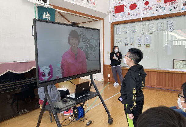 七飯町立峠下小学校との交流の様子(3)