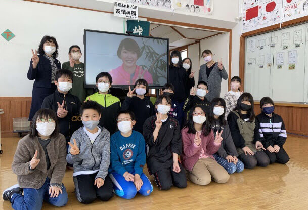 七飯町立峠下小学校との交流の様子(4)