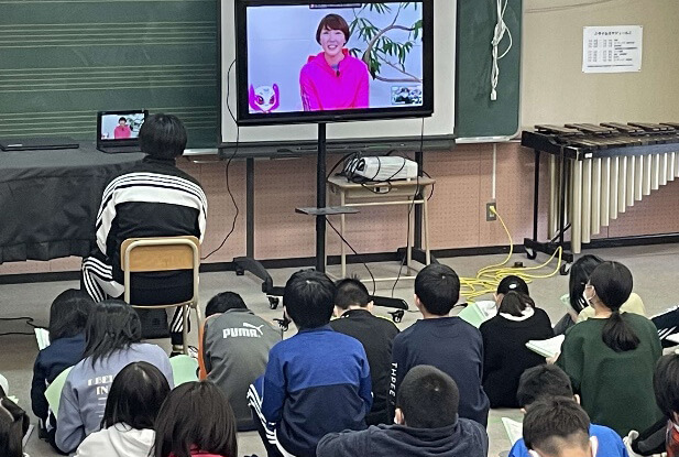 別海町立別海中央小学校との交流の様子（3）